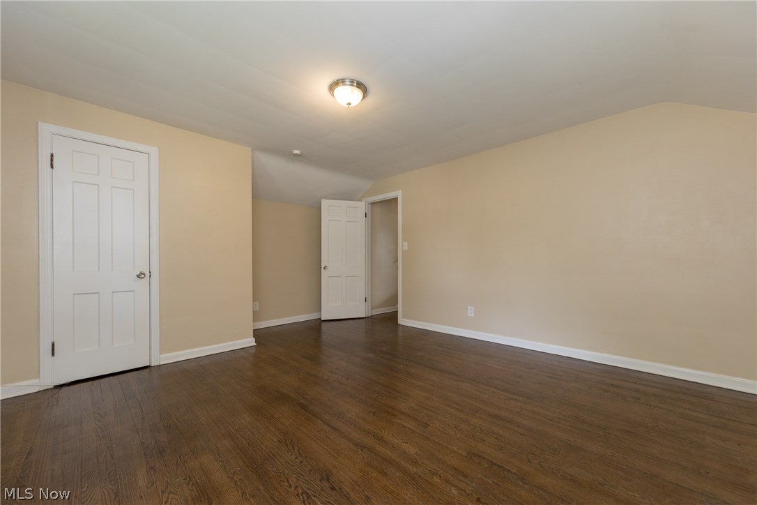 1131 Haselton Road Cleveland Heights, OH 44121 - Photo 16 of 31