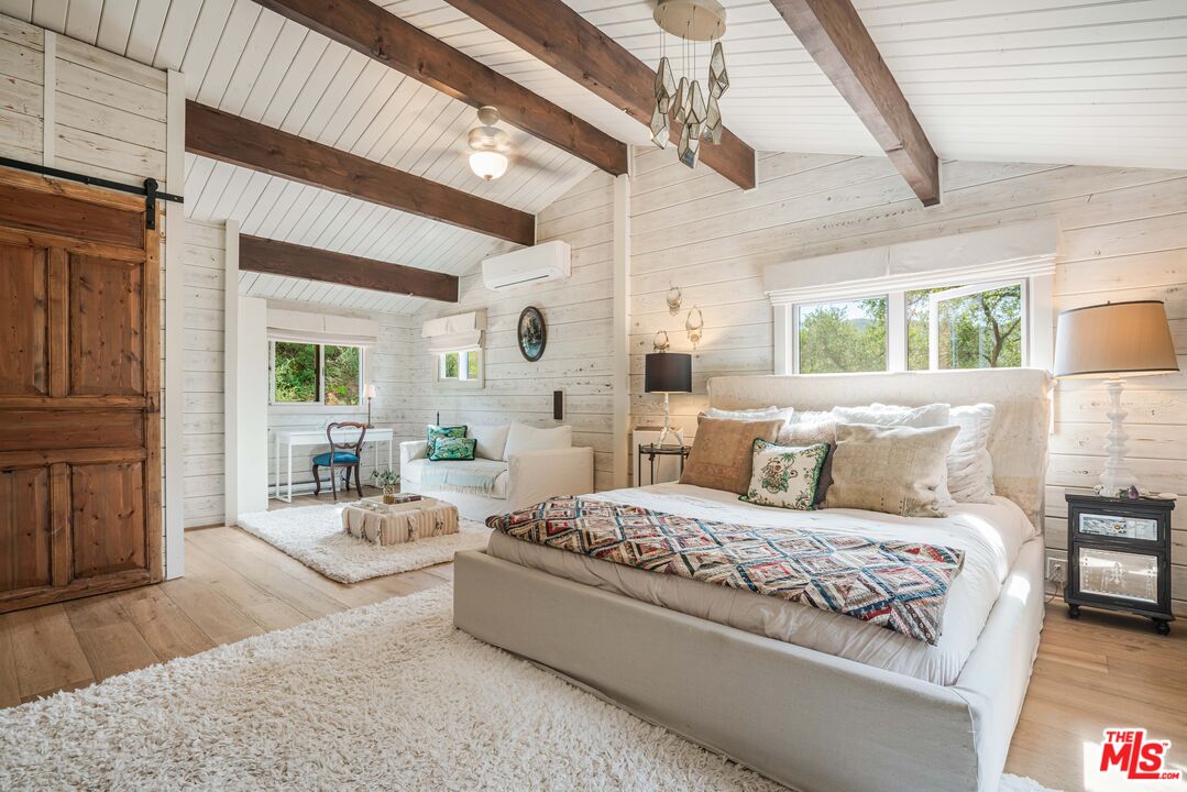 21330 Encina Road Topanga, CA 90290 - Photo 14 of 30 Gallery Image 14