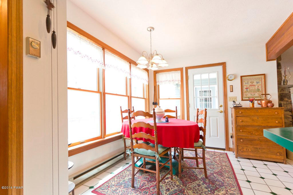 112 Sunset Way Milford, PA 18337 - Photo 4 of 44
