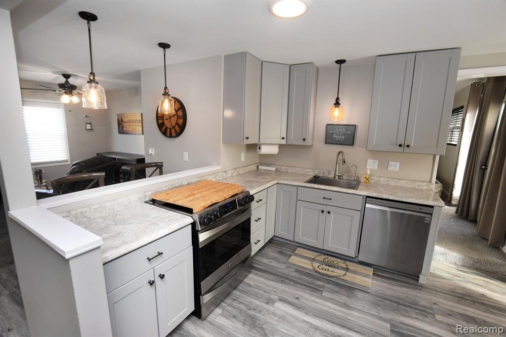 1551 Eberly Road Flint, MI 48532 - Photo 5 of 22