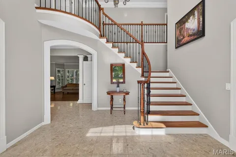 $1,285,000 | 1059 Greystone Manor Parkway, Chesterfield, MO 63005