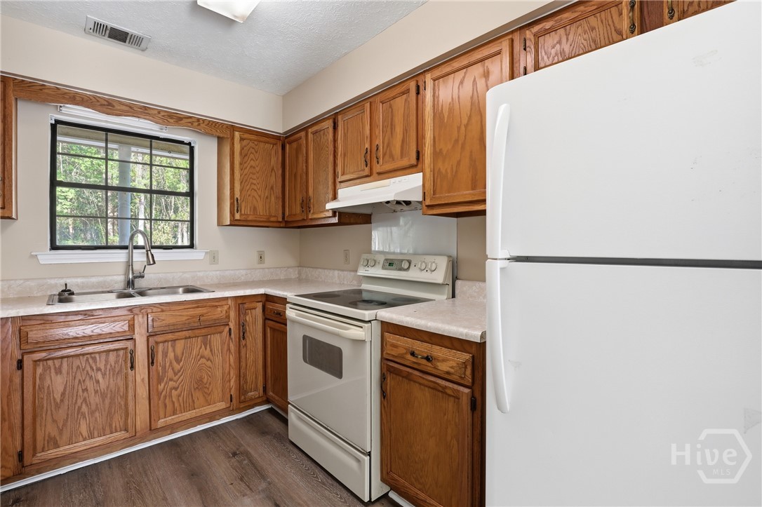 907 North Ash Street Springfield, GA 31329 - Photo 16 of 20