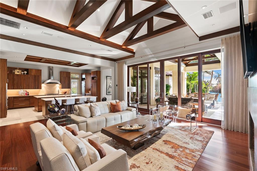 655 Bougainvillea Road Naples, FL 34102 - Photo 11 of 50