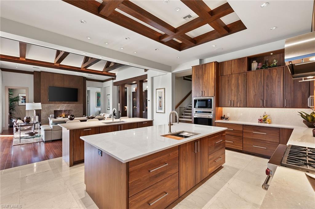 655 Bougainvillea Road Naples, FL 34102 - Photo 16 of 50