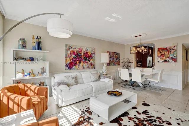 $1,950 | 330 Southeast 2nd Street, Unit 404E, Hallandale Beach, FL 33009