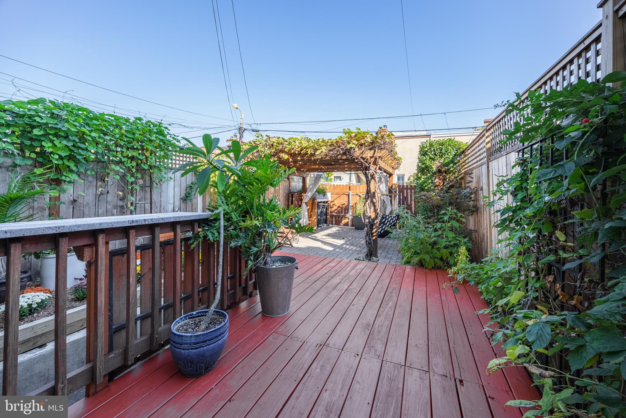 207 Bates Street Northwest Washington, DC 20001 - Photo 25 of 30