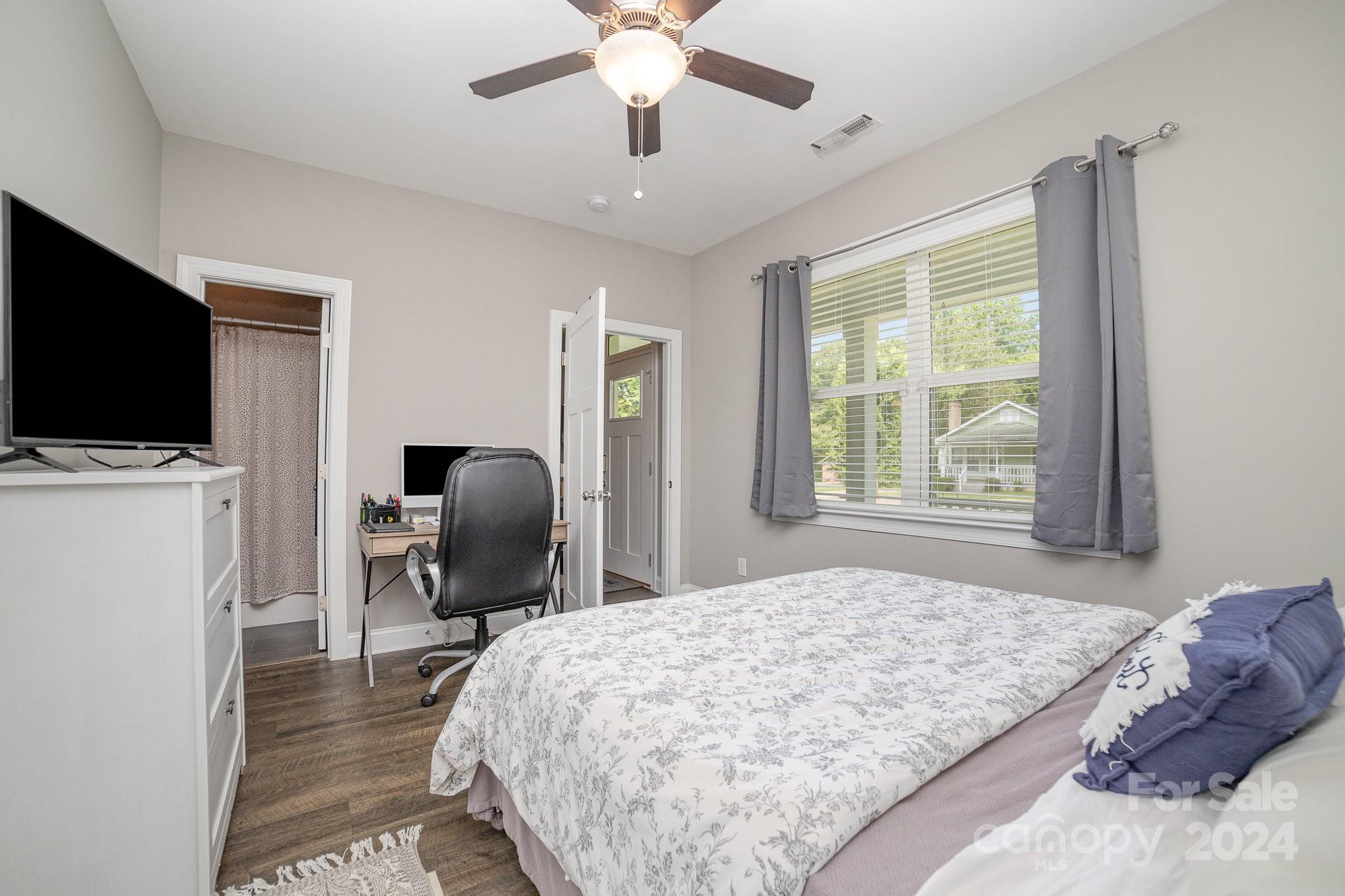 3906 Sofley Road Charlotte, NC 28206 - Photo 18 of 35 Gallery Image 18