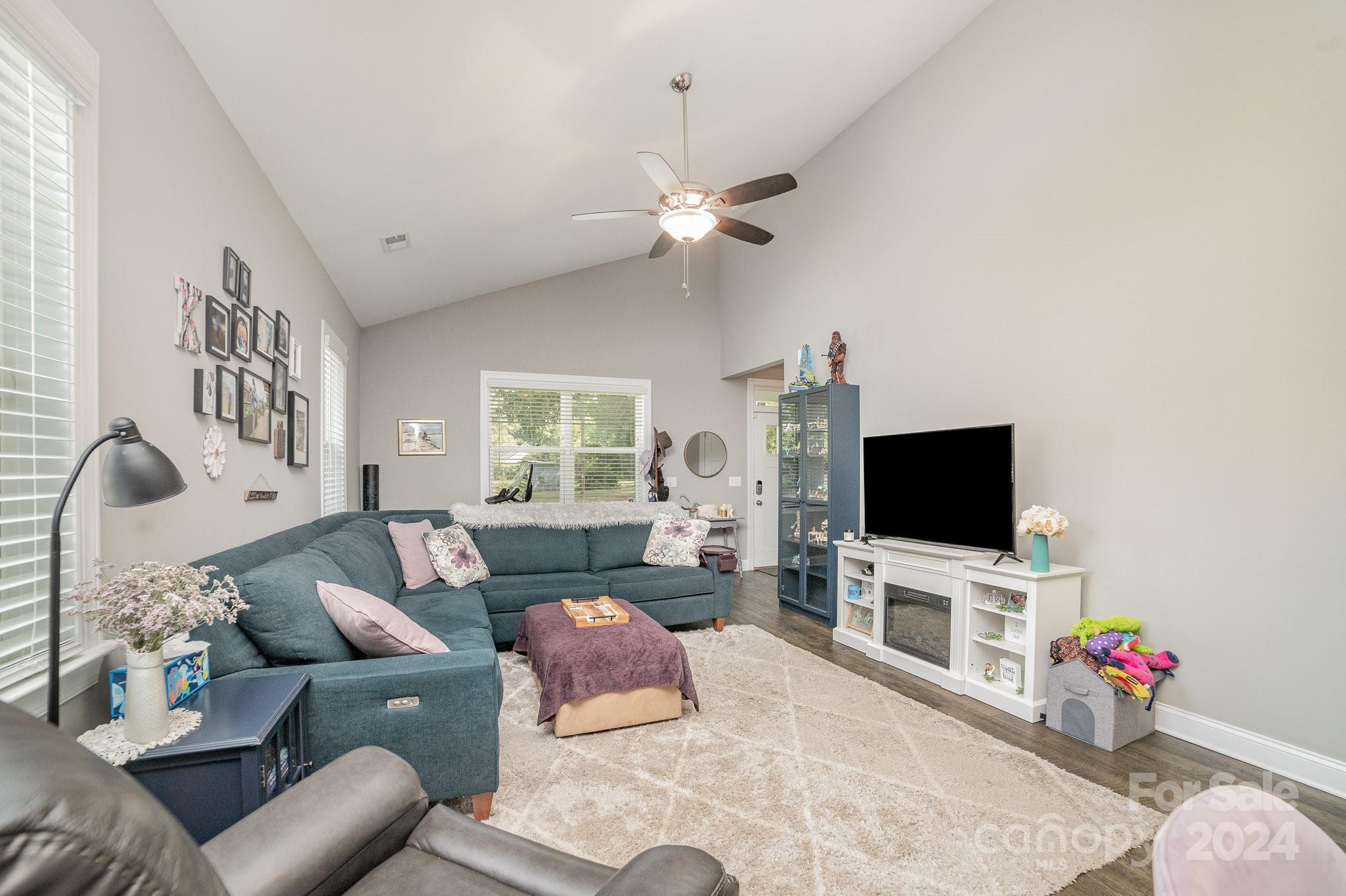 3906 Sofley Road Charlotte, NC 28206 - Photo 5 of 35 Gallery Image 5