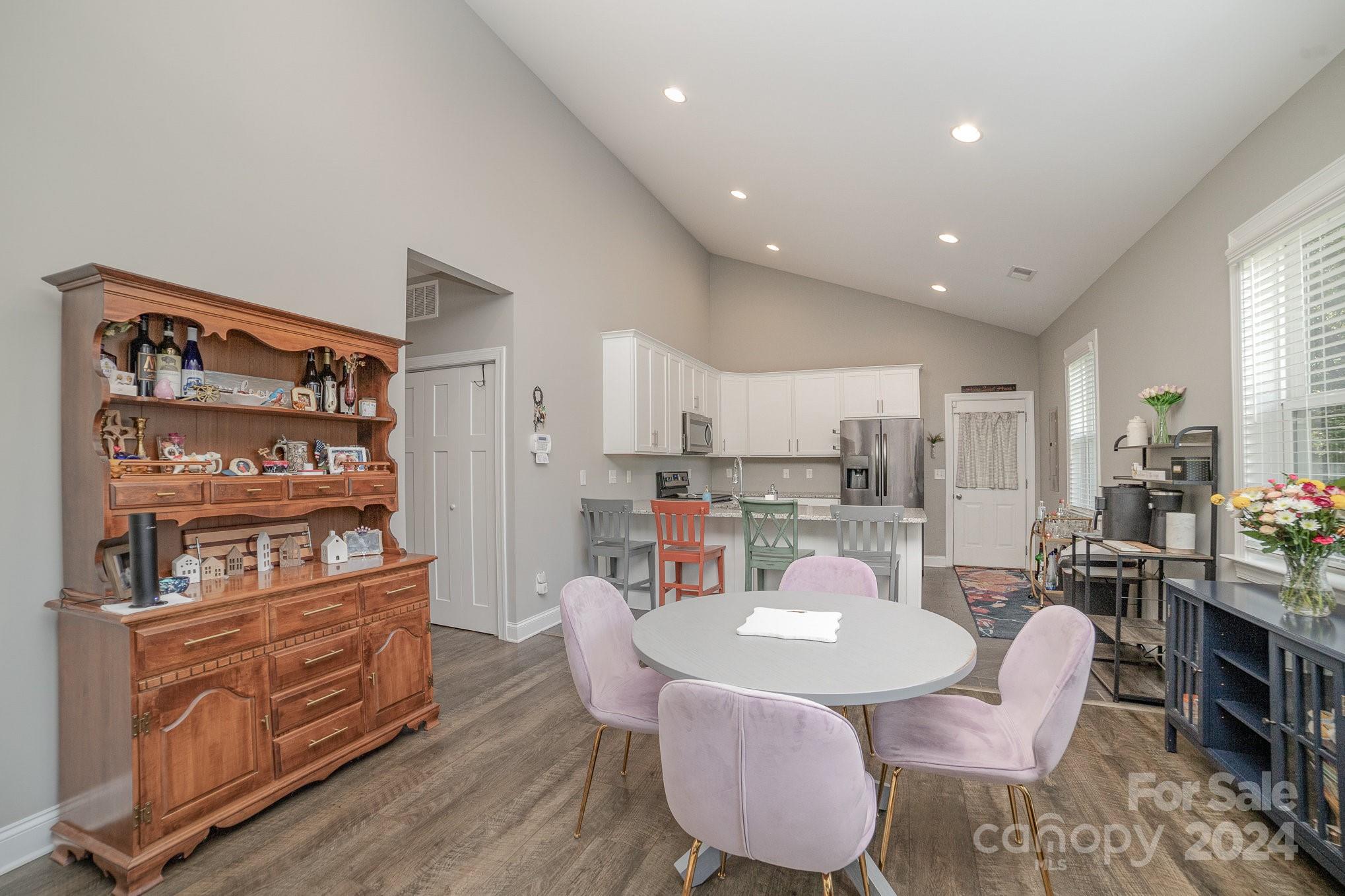 3906 Sofley Road Charlotte, NC 28206 - Photo 7 of 35 Gallery Image 7