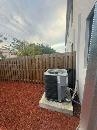 $3,200 | 1281 Northeast 3rd Avenue, Unit 1281, Florida City, FL 33034