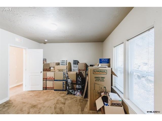 38307 Maple Street Lebanon, OR 97355 - Photo 13 of 32 Gallery Image 13