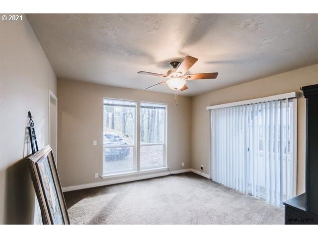 38307 Maple Street Lebanon, OR 97355 - Photo 17 of 32 Gallery Image 17