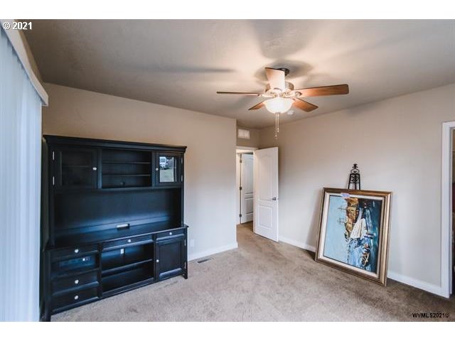 38307 Maple Street Lebanon, OR 97355 - Photo 18 of 32 Gallery Image 18