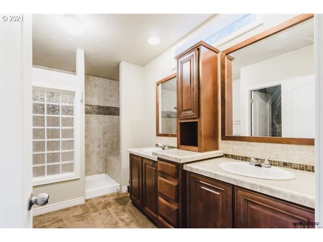 38307 Maple Street Lebanon, OR 97355 - Photo 30 of 32 Gallery Image 30
