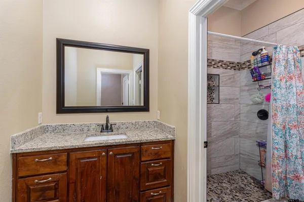 $749,900 | 4352 Farm To Market Road 850, Tyler, TX 75705
