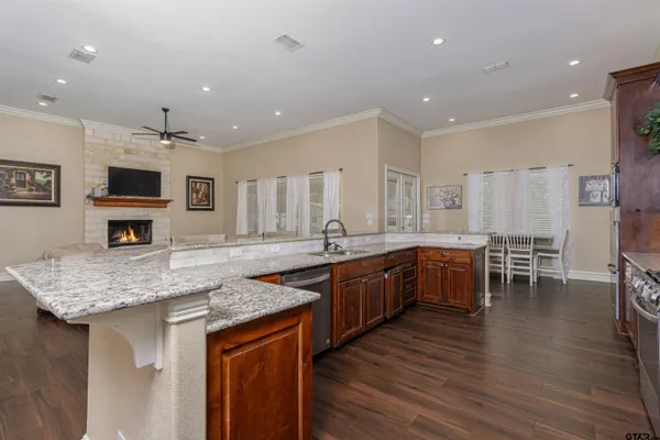 $749,900 | 4352 Farm To Market Road 850, Tyler, TX 75705