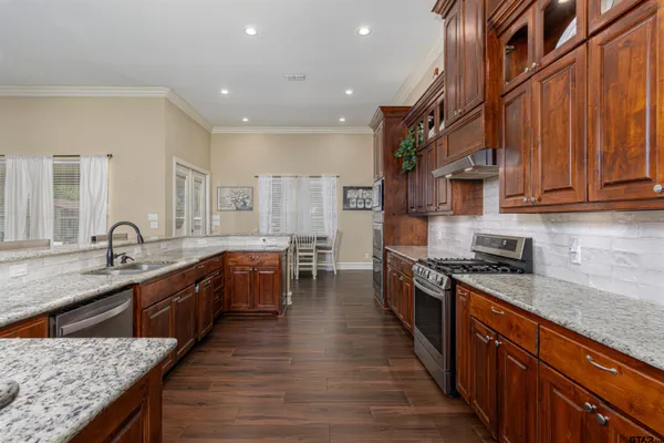 $749,900 | 4352 Farm To Market Road 850, Tyler, TX 75705