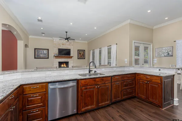 $749,900 | 4352 Farm To Market Road 850, Tyler, TX 75705