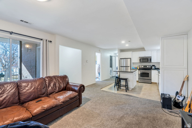 1676 Hickory Lane Provo, UT 84604 - Photo 6 of 21