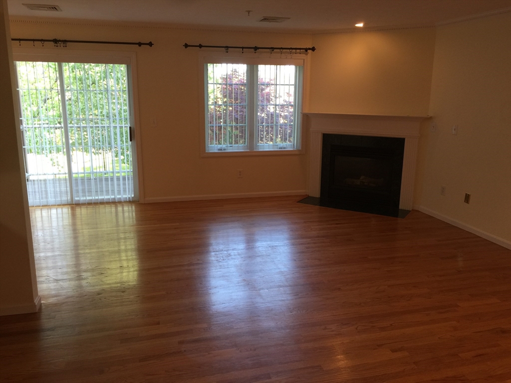 7 Conant Road, Unit 11 Winchester, MA 01890 - Photo 3 of 36