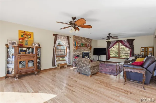 $479,000 | 33 Wilderness Road, Eureka, MO 63025