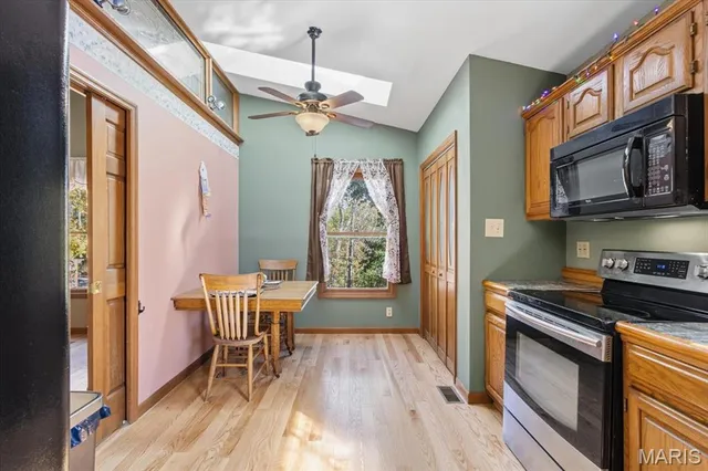 $479,000 | 33 Wilderness Road, Eureka, MO 63025