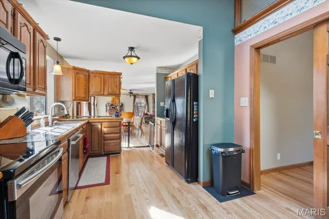 $479,000 | 33 Wilderness Road, Eureka, MO 63025