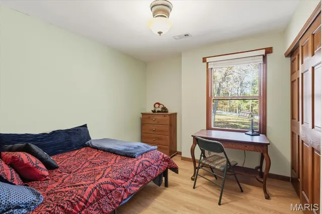 $479,000 | 33 Wilderness Road, Eureka, MO 63025