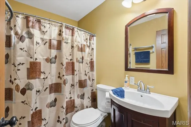 $479,000 | 33 Wilderness Road, Eureka, MO 63025