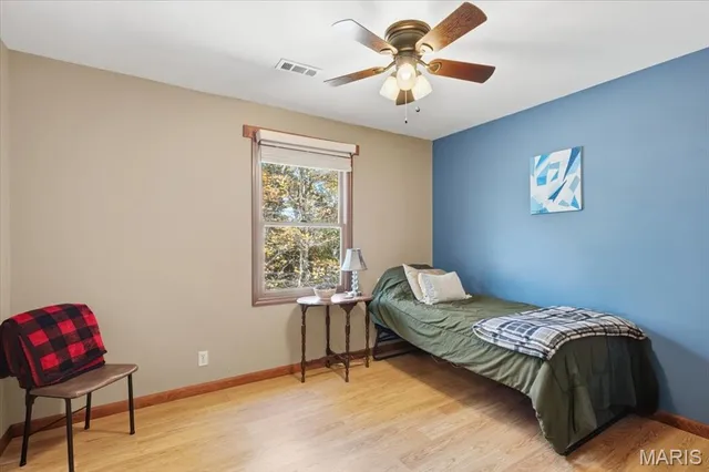 $479,000 | 33 Wilderness Road, Eureka, MO 63025