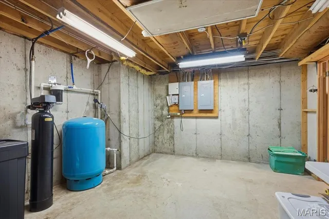 $479,000 | 33 Wilderness Road, Eureka, MO 63025