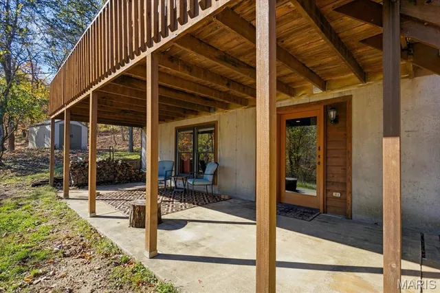 $479,000 | 33 Wilderness Road, Eureka, MO 63025