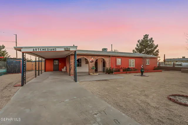 $150,000 | 728 Artemediano Street, Socorro, TX 79927