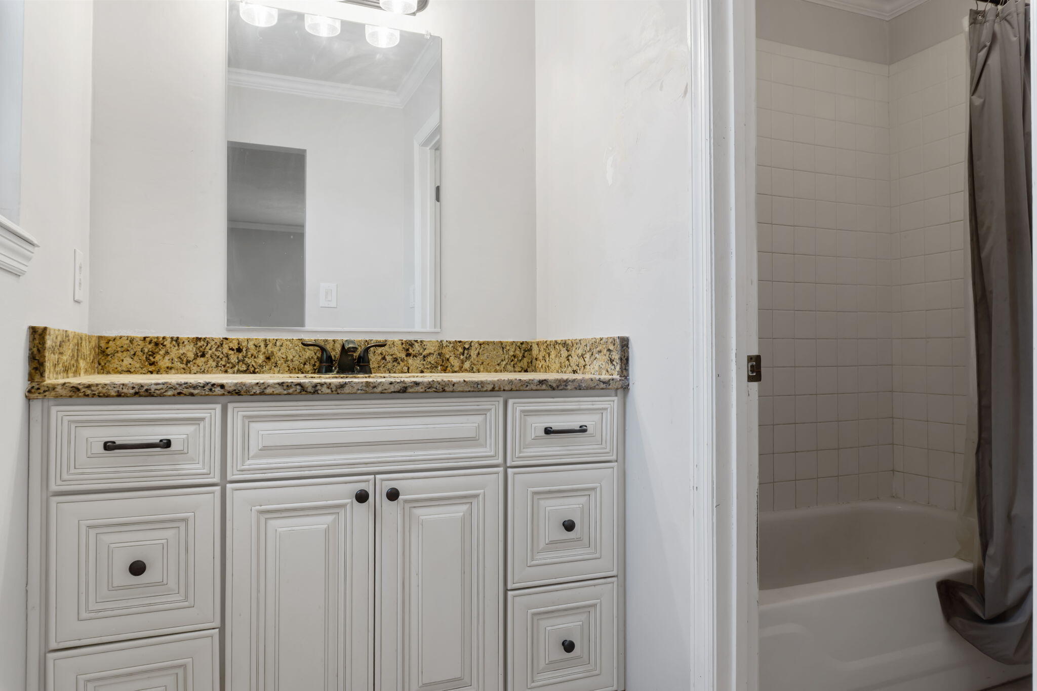 227 Waters Way Martinez, GA 30907 - Photo 18 of 39 Owners Bathroom