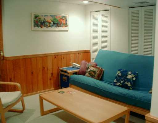 109 Fahnestock Road Pittsburgh, PA 15215 - Photo 4 of 8 Den/Family/Great Room.