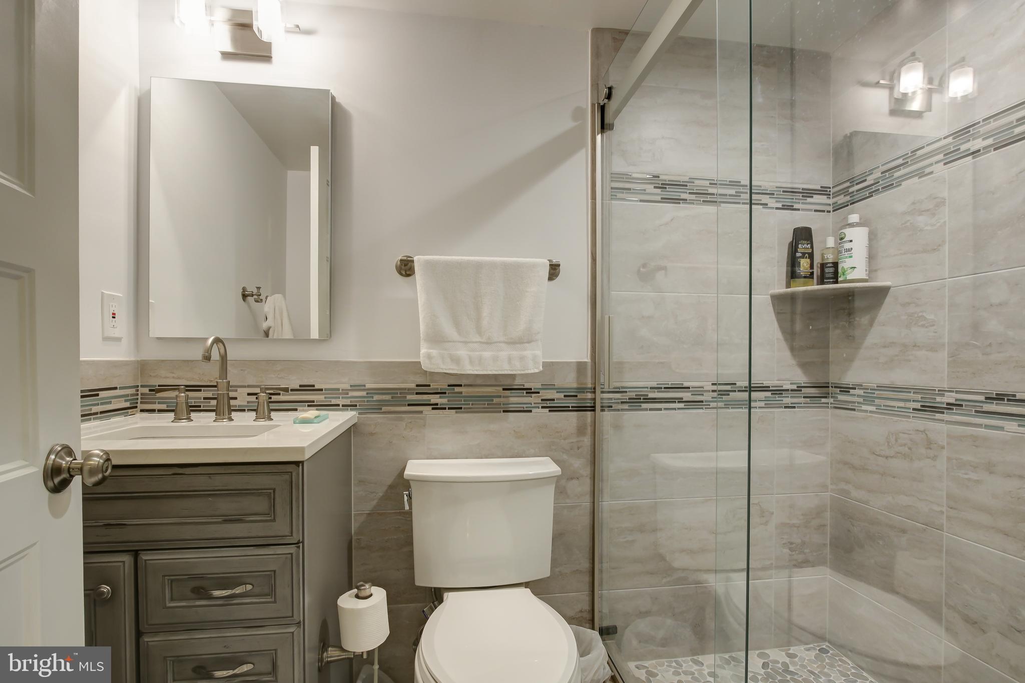 1746 Chain Bridge Road McLean, VA 22102 - Photo 25 of 35