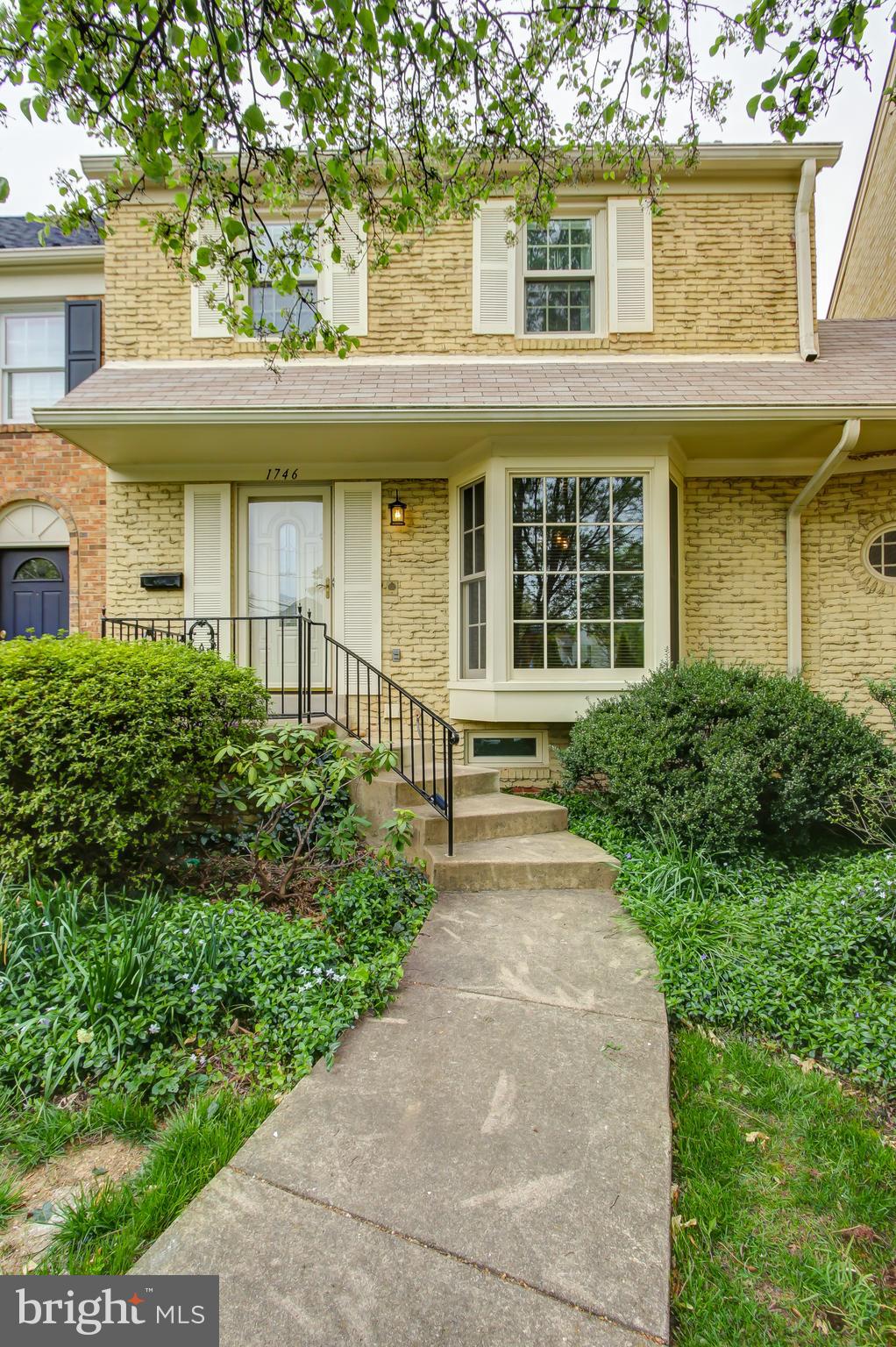 1746 Chain Bridge Road McLean, VA 22102 - Photo 4 of 35