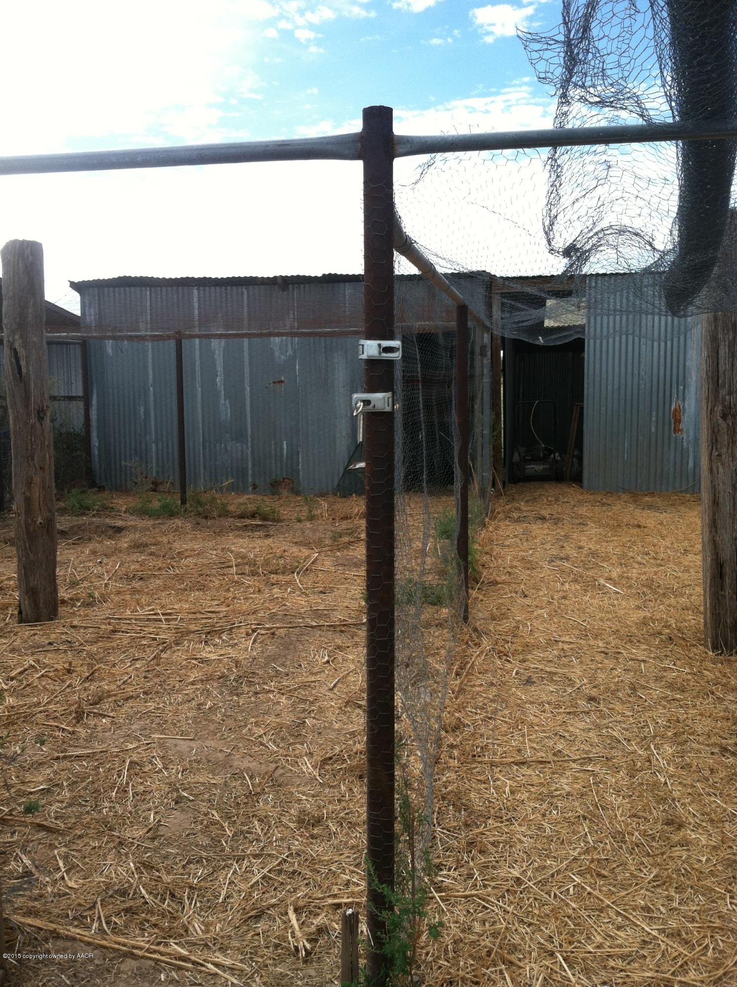 91 Chattanooga Road Amarillo, TX 79118 - Photo 21 of 28 a backyard of a building