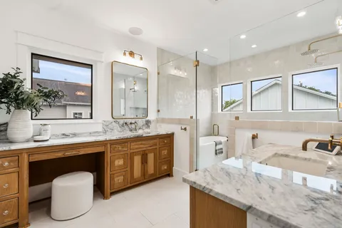 $1,649,000 | 1825 Arlington Street, Houston, TX 77008