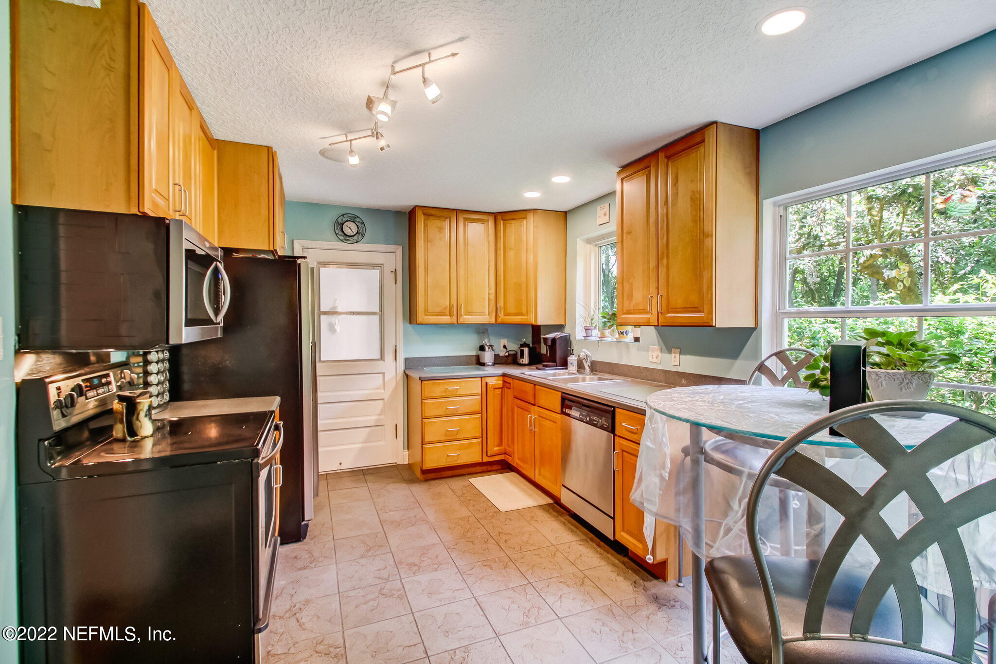 1609 Cornell Road Jacksonville, FL 32207 - Photo 31 of 86 Kitchen