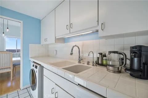 $879,999 | 1155 North Brand Boulevard, Unit 704, Glendale, CA 91202