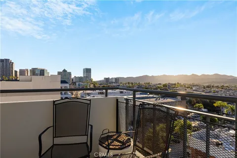 $879,999 | 1155 North Brand Boulevard, Unit 704, Glendale, CA 91202