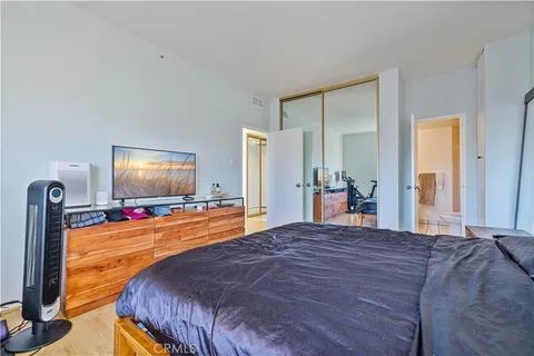 $819,999 | 1155 North Brand Boulevard, Unit 704, Glendale, CA 91202