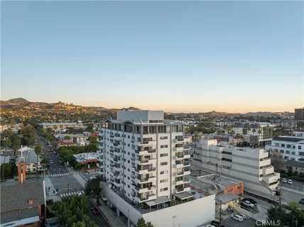 $879,999 | 1155 North Brand Boulevard, Unit 704, Glendale, CA 91202