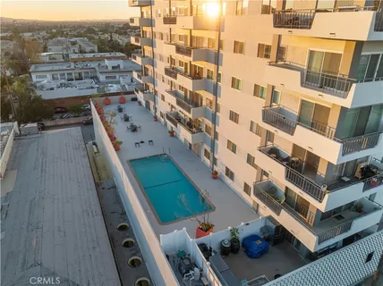 $819,999 | 1155 North Brand Boulevard, Unit 704, Glendale, CA 91202