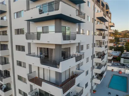 $819,999 | 1155 North Brand Boulevard, Unit 704, Glendale, CA 91202