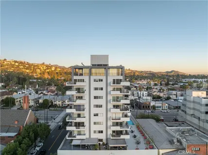 $819,999 | 1155 North Brand Boulevard, Unit 704, Glendale, CA 91202