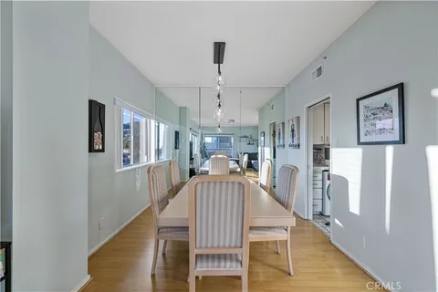 $879,999 | 1155 North Brand Boulevard, Unit 704, Glendale, CA 91202