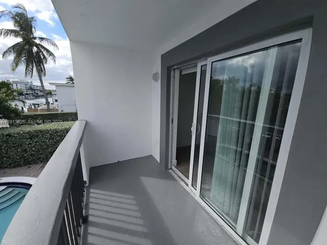$2,650 | 8101 Crespi Boulevard, Unit 204, Miami Beach, FL 33141