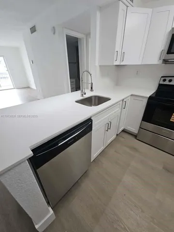 $2,650 | 8101 Crespi Boulevard, Unit 204, Miami Beach, FL 33141